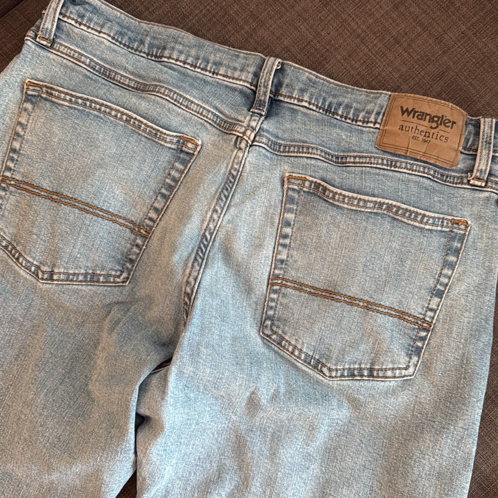 Men’s Wrangler Jean 32x30 - Picture 4 of 6